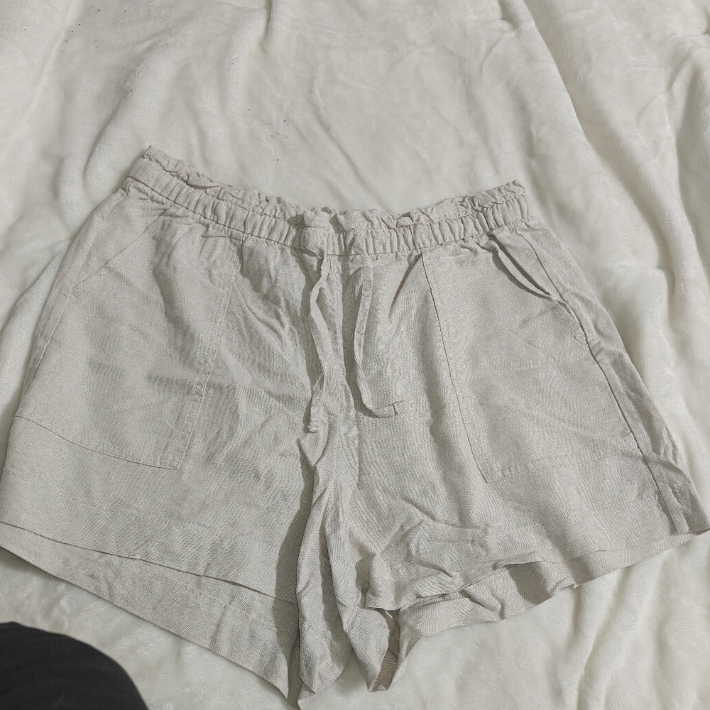 Sonoma Neutral Beige Ruffle-Waist Shorts
